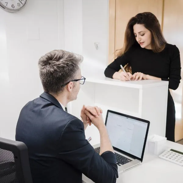 Auxiliar administratiu: operacions auxiliars de serveis administratius i generals
